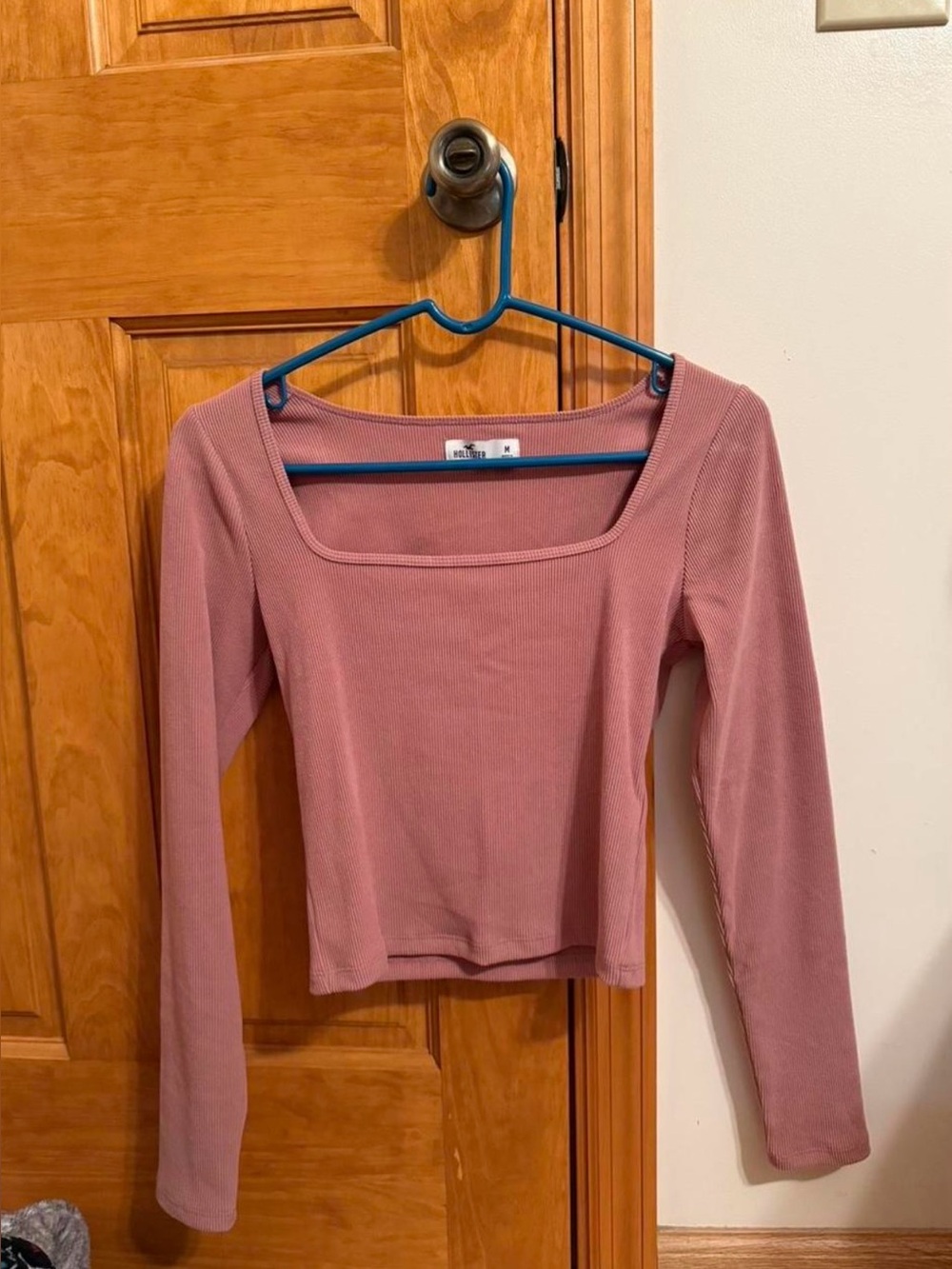 Hollister Ribbed Square-Neck Long Sleeve Top in Dusty Rose